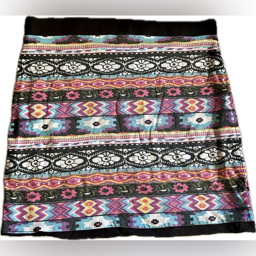 Girls Skirt Size 9 (fit like a 9) tag is gone